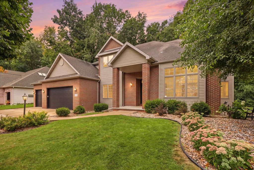 59 Brentwood Lane, APPLETON
