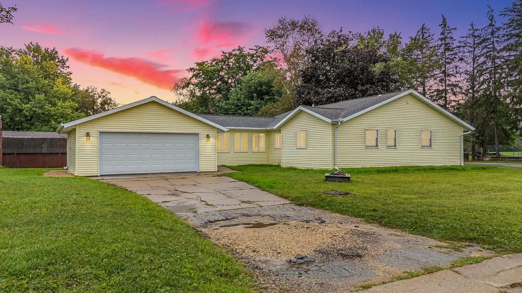 1004 Werner Allen Road, NEW LONDON