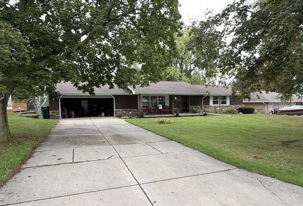 822 Moon Drive, GREEN BAY