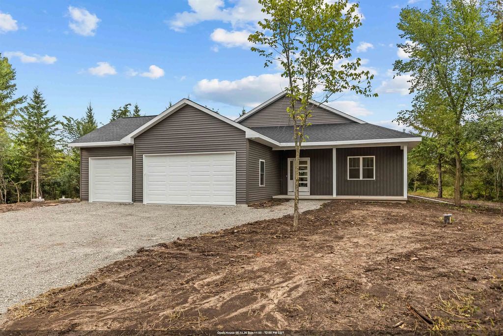 2858 Nekimi Avenue, OSHKOSH