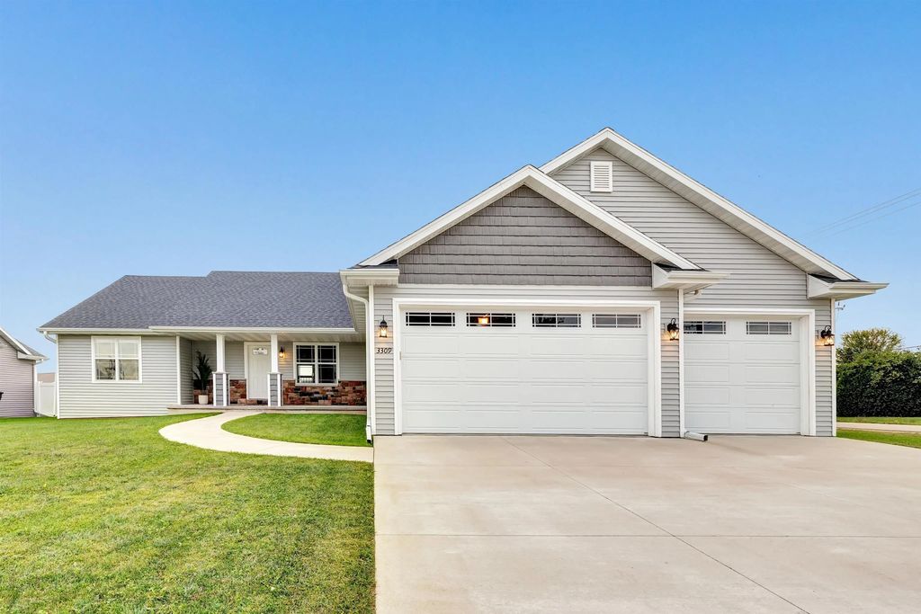 3309 E Aquamarine Avenue, APPLETON