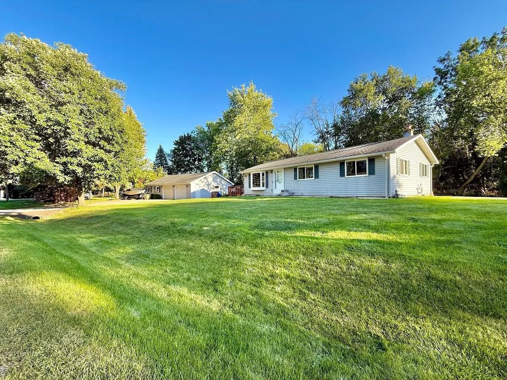 2829 Sheldon Drive, OSHKOSH