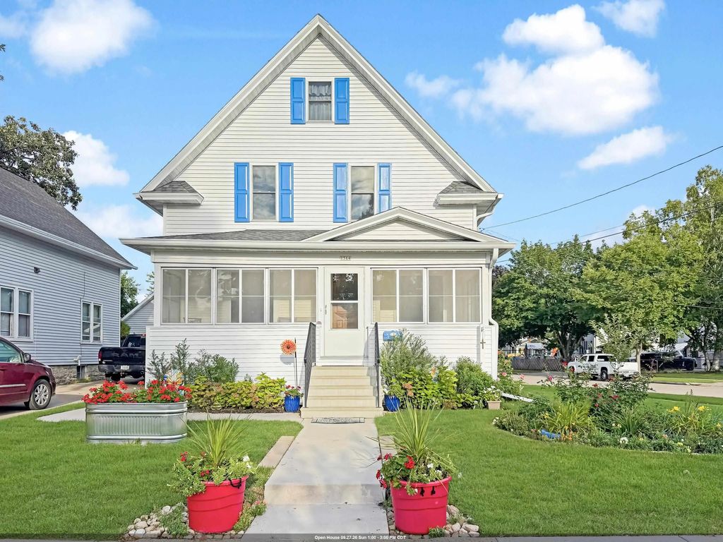 1564 Plummer Street, OSHKOSH
