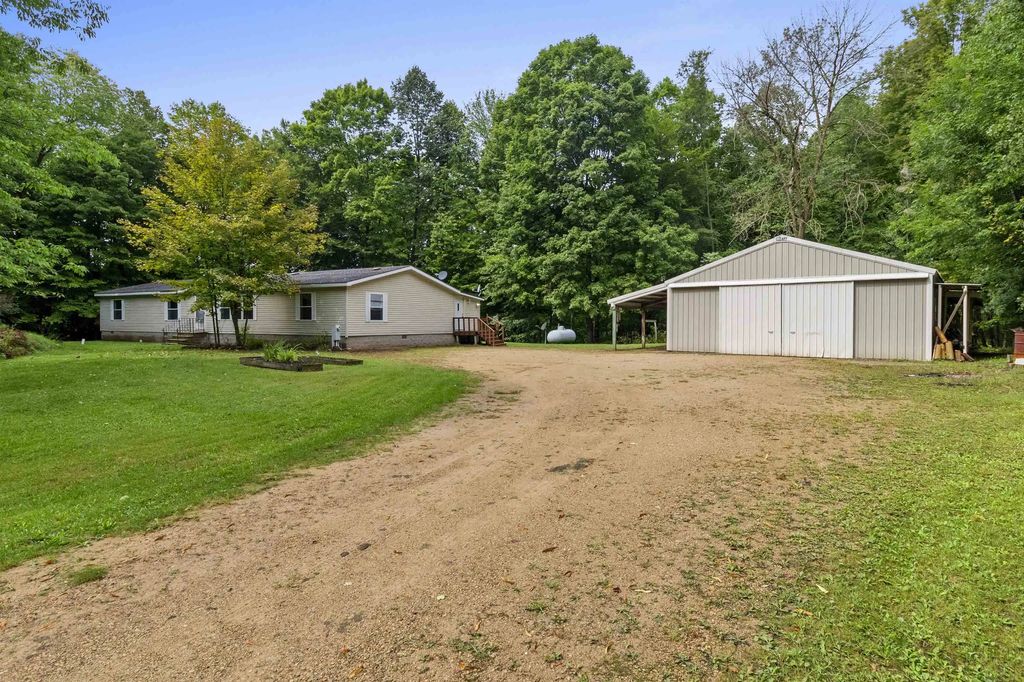12206 Indian Lane, GILLETT