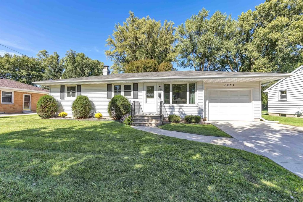1237 N Locust Street, GREEN BAY