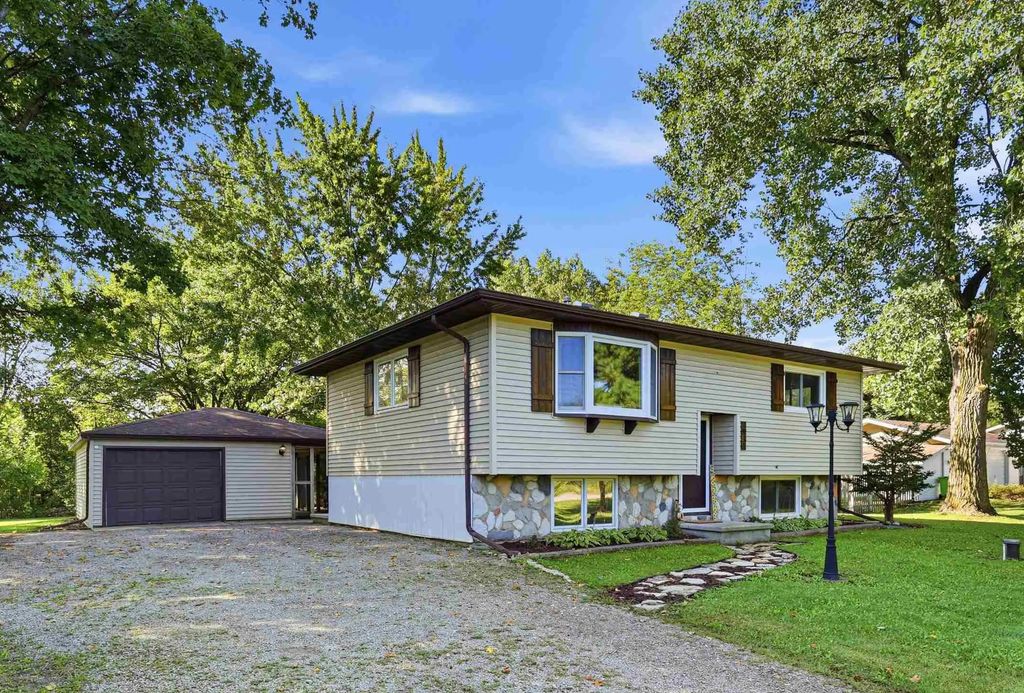 1931 Sky Ranch Avenue, OSHKOSH