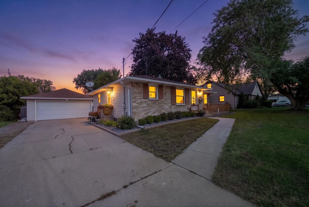 2310 N Idlewild Court, GREEN BAY