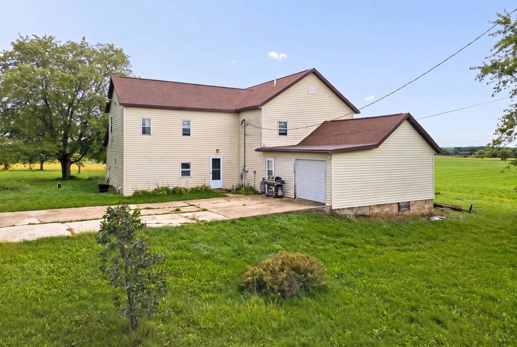 N9173 Holly Road, SAINT CLOUD