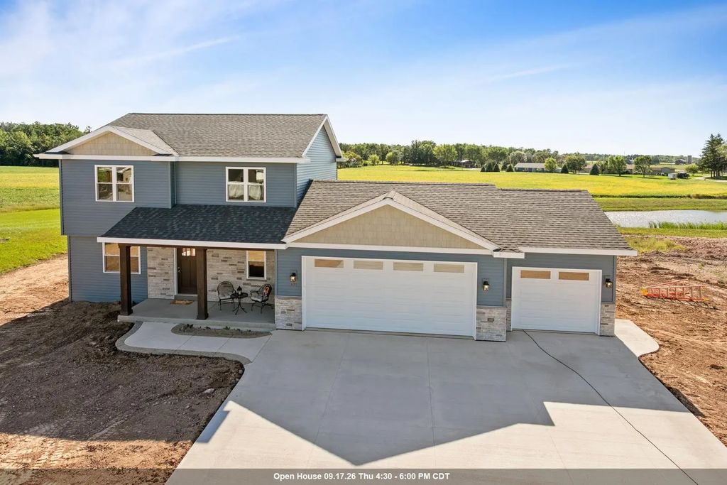 471 Rustic Ridge Drive, BRILLION