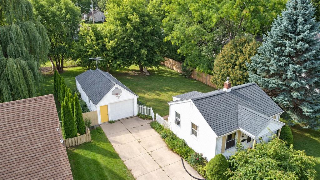 217 S Lee Street, APPLETON