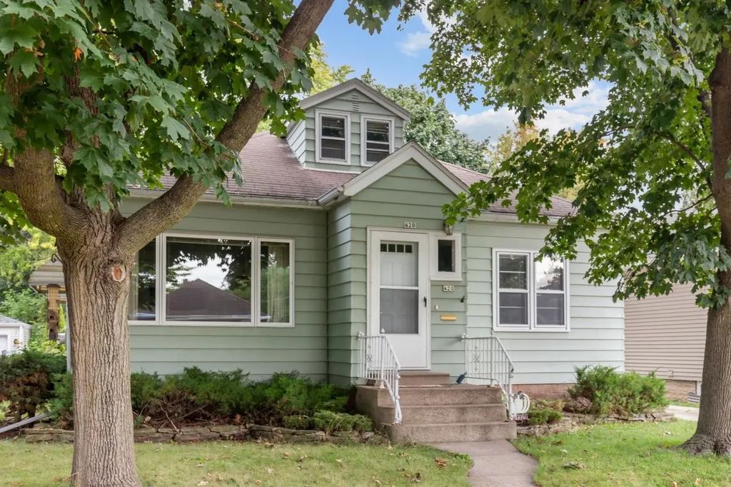 420 Annex Avenue, OSHKOSH