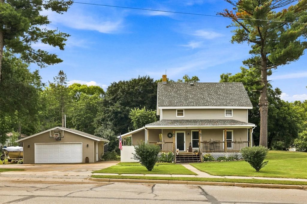 501 S Pine Street, WEYAUWEGA