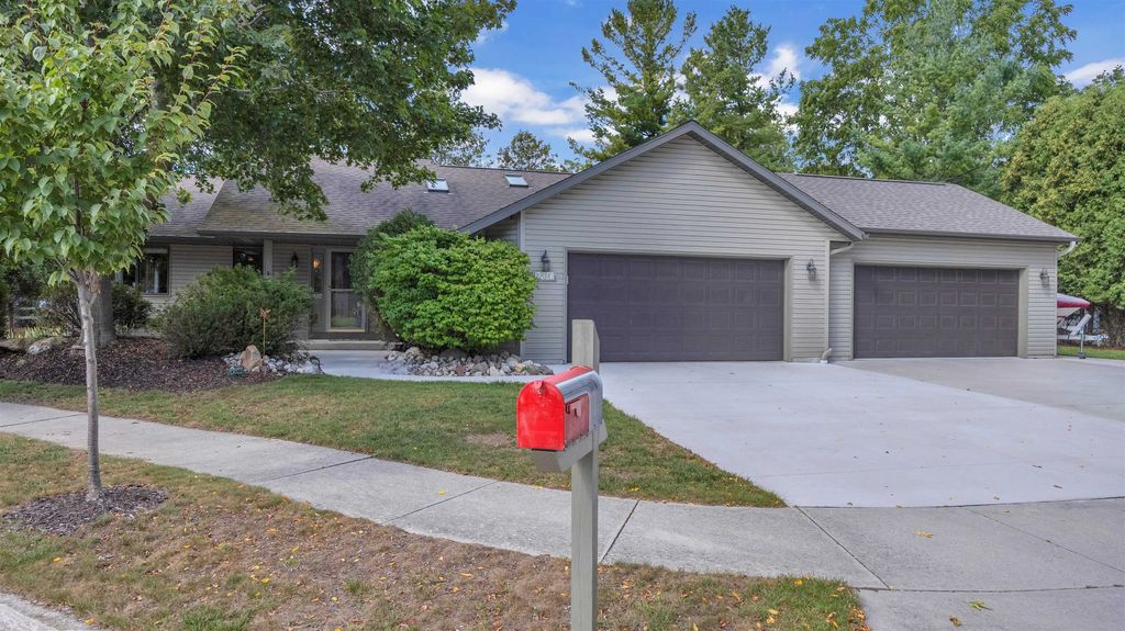 2314 N 36th Place, SHEBOYGAN