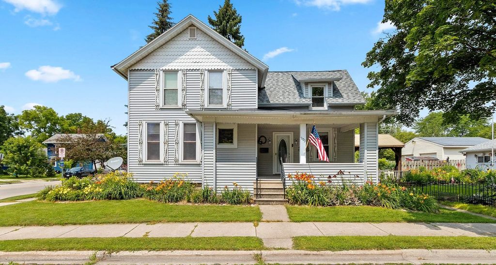 903 Chicago Street, DE PERE
