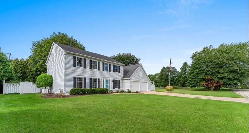 643 Stambaugh Road, ALLOUEZ