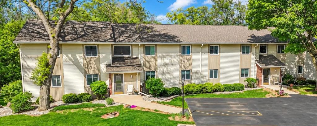 1 Altendorf Place 8, KAUKAUNA