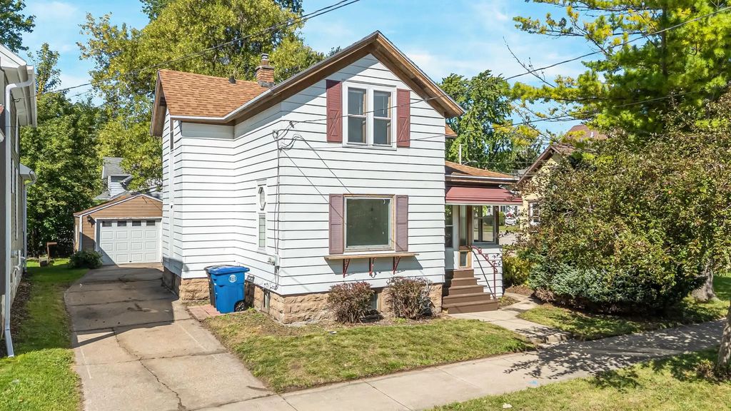 857 Franklin Street, OSHKOSH