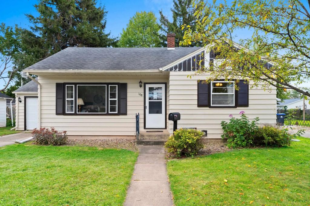 108 King Street, NEENAH