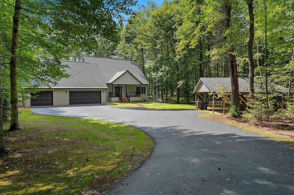N1753 Fox Ridge Way, KESHENA