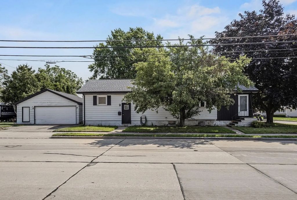 1222 Knapp Street, OSHKOSH