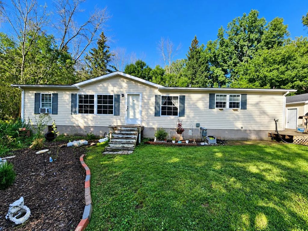 813 Posey Court, GREEN BAY