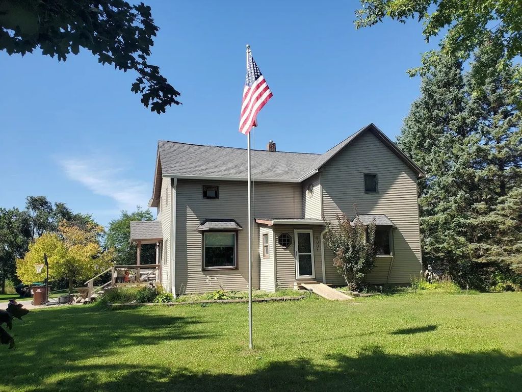 5001 N Mccarthy Road, APPLETON