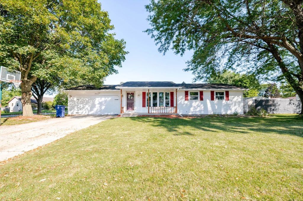 2525 Heather Road, GREEN BAY