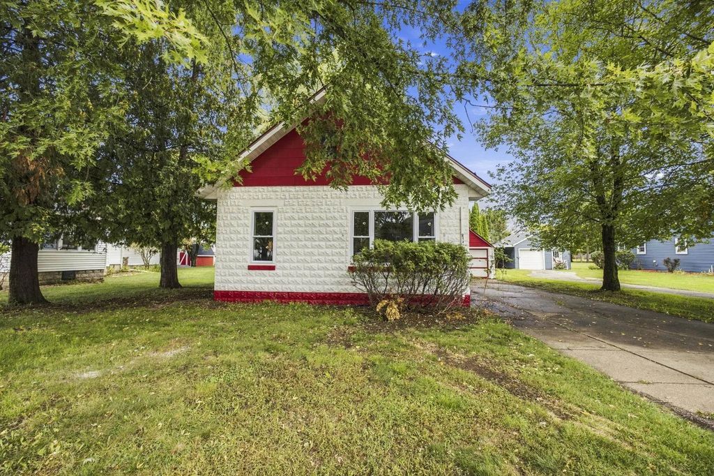 246 Wood Avenue, NEKOOSA