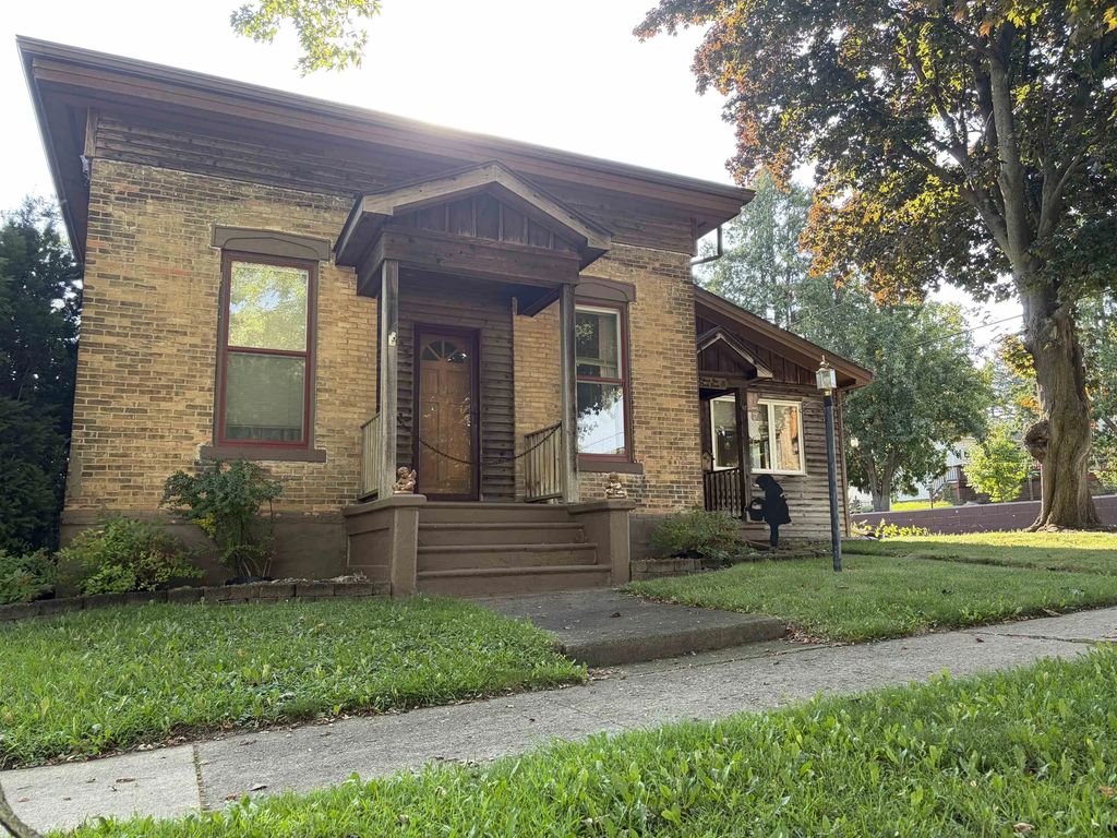 208 N Capron Street, BERLIN