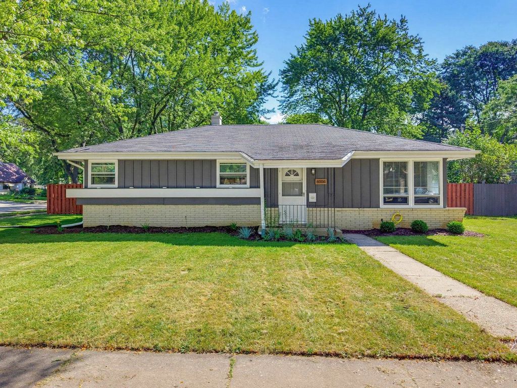 6006 S 20th Street, MILWAUKEE