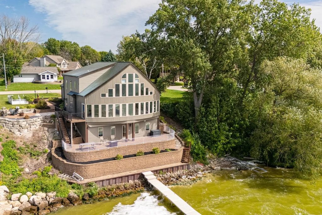 N7611 Lower Cliff Road, SHERWOOD