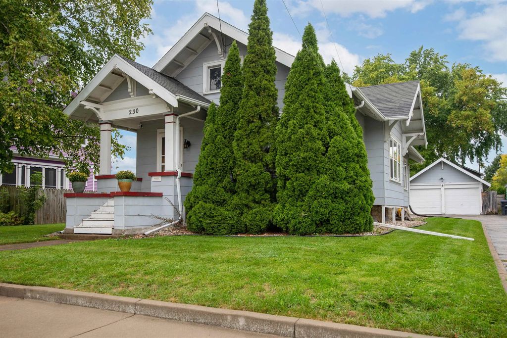 230 E Irving Avenue, OSHKOSH