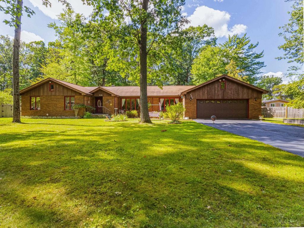 2359 Woodview Lane, MARINETTE