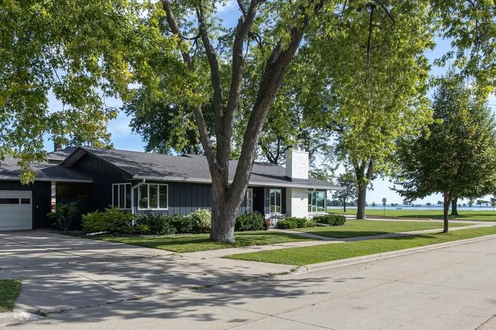 1120 Baldwin Avenue, OSHKOSH