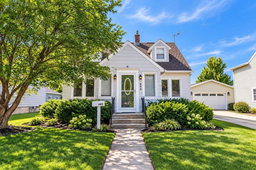 605 Chestnut Street, NEENAH