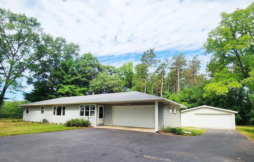 W8392 Cottonville Drive, WAUTOMA