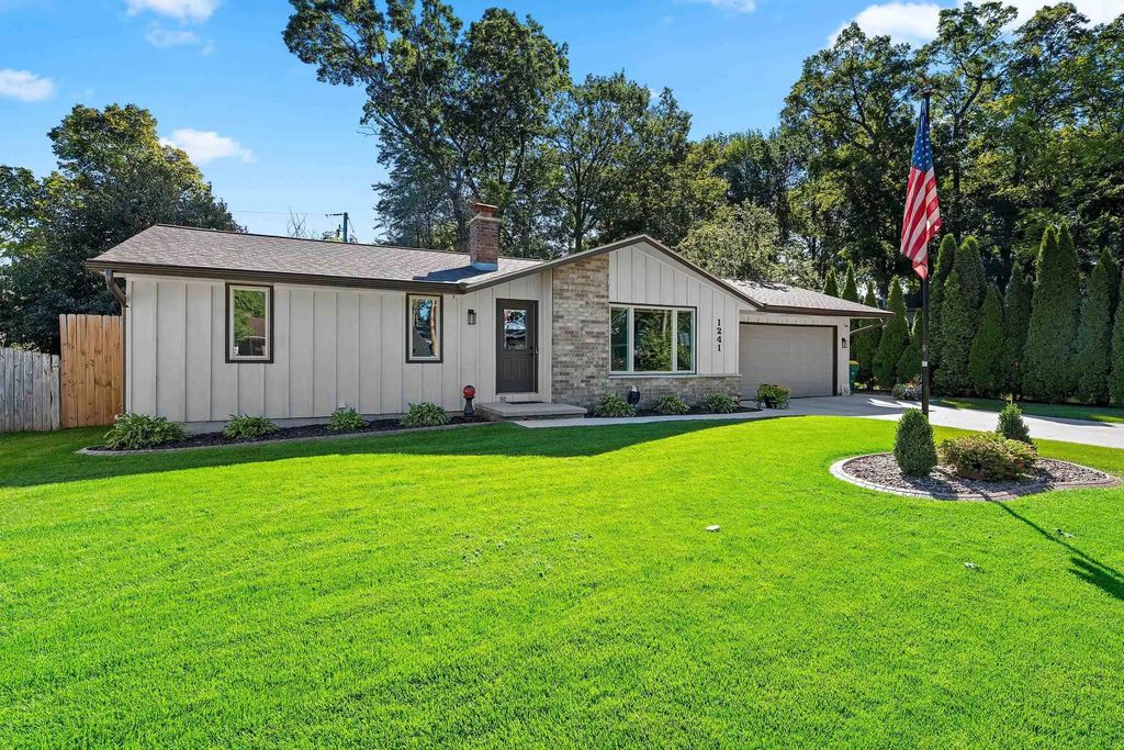 1241 Delray Drive, GREEN BAY