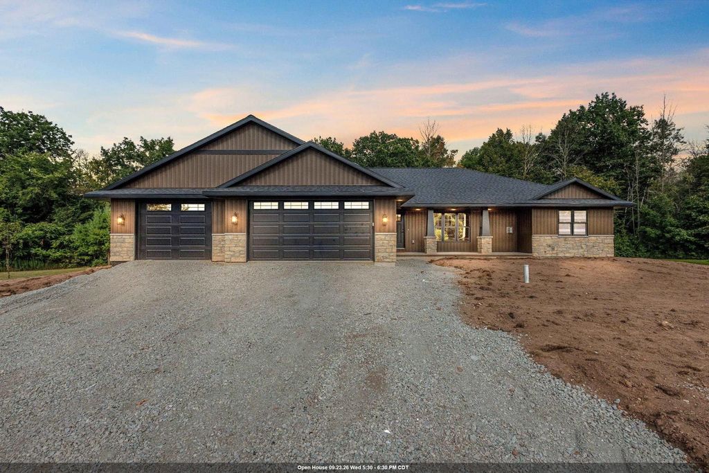 6157 Bay Hill Court, LUXEMBURG