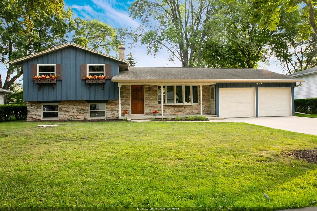 1255 April Lane, GREEN BAY