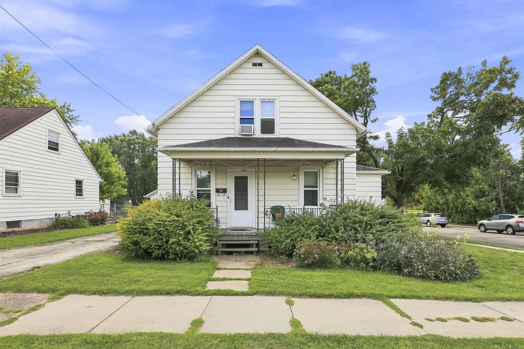 703 Park Avenue, LITTLE CHUTE