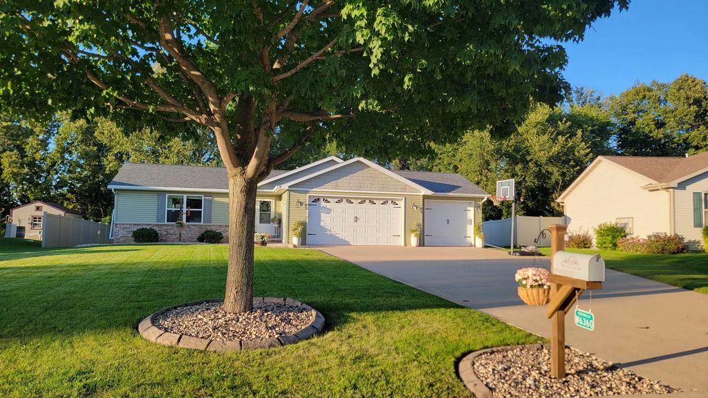 W6360 Goose Creek Circle, GREENVILLE