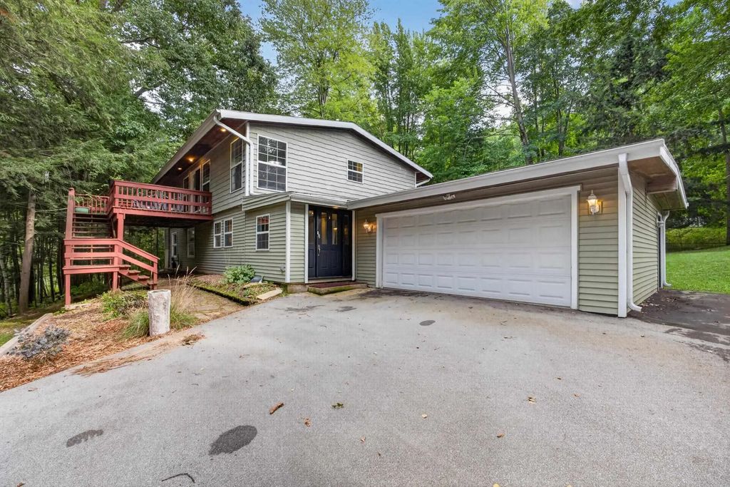 706 Melanie Lane, ONEIDA