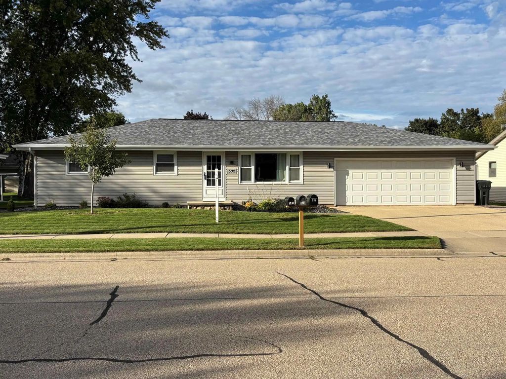 532 Willow Drive, KAUKAUNA