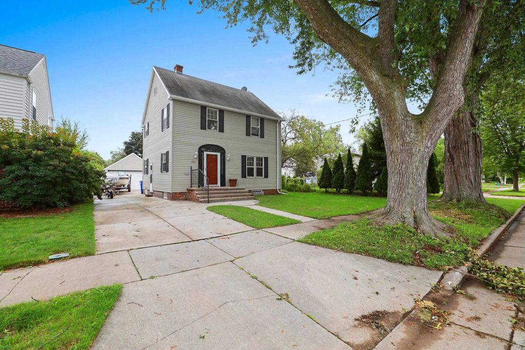 1816 N Superior Street, APPLETON