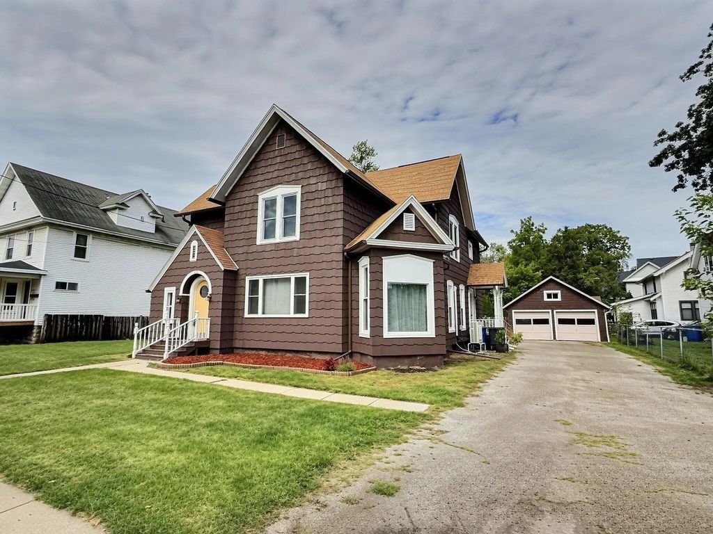 610 W Irving Avenue, OSHKOSH