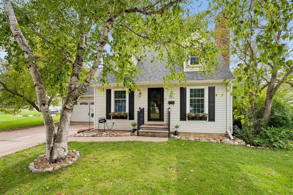 1214 Irwin Avenue, DE PERE