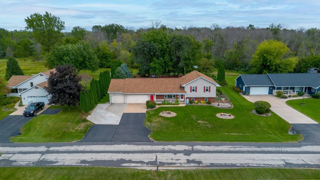 N1576 Evening Star Drive, GREENVILLE