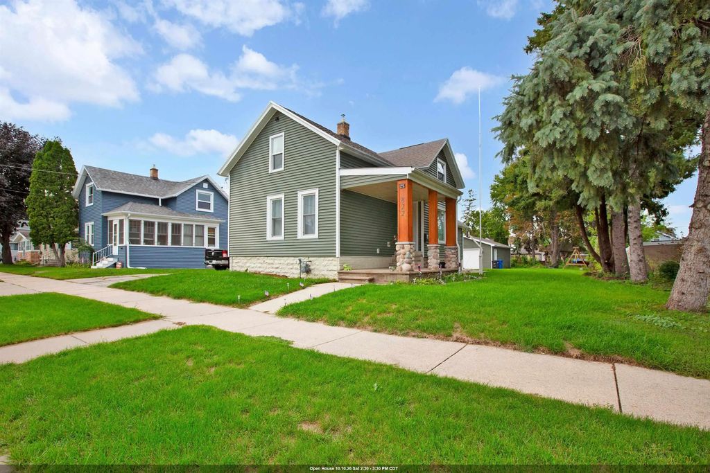 822 W 11th Avenue, OSHKOSH