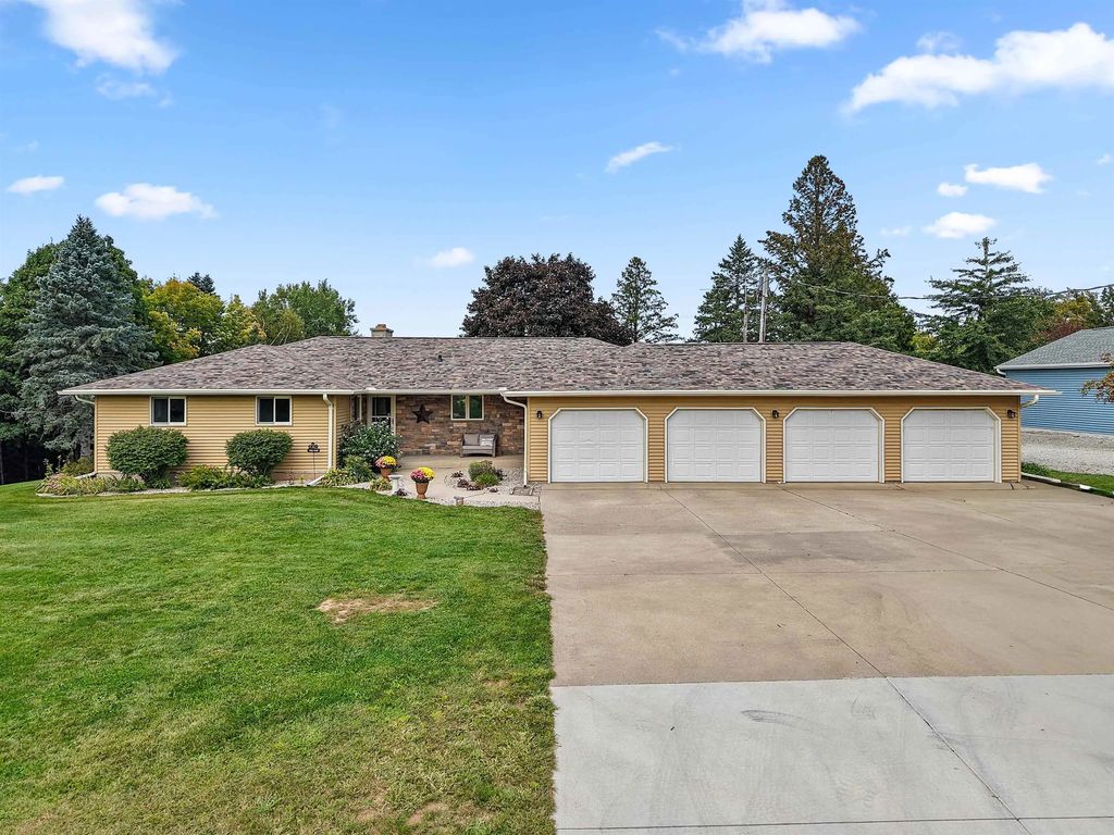 W7610 Grandview Road, HORTONVILLE