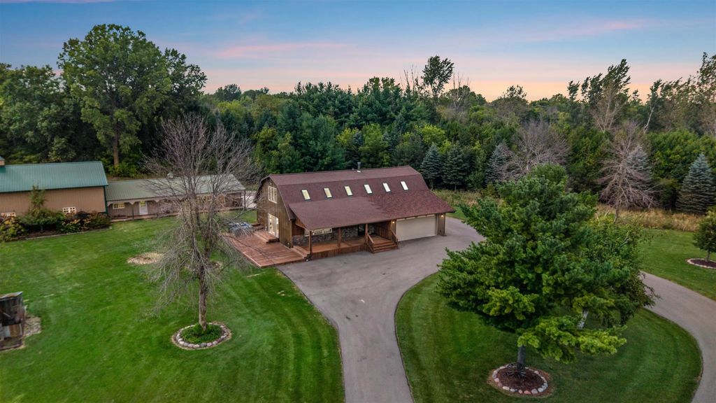 4879 County Road A, OSHKOSH